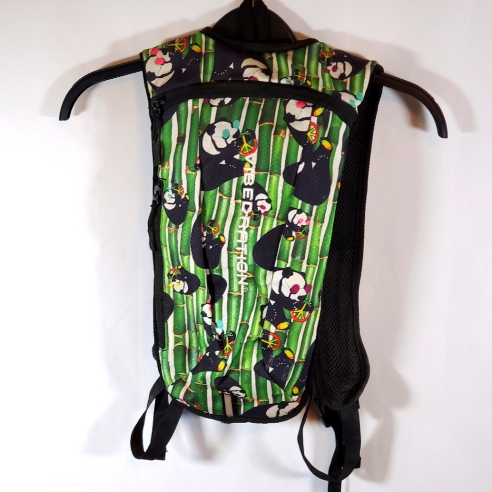 Vibedration Hydration Pack